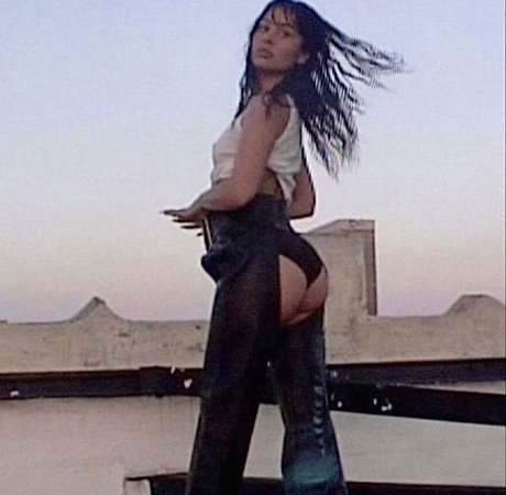 Alexa Demie naked star picture