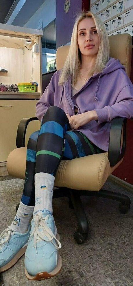 countryblond pornographic star image