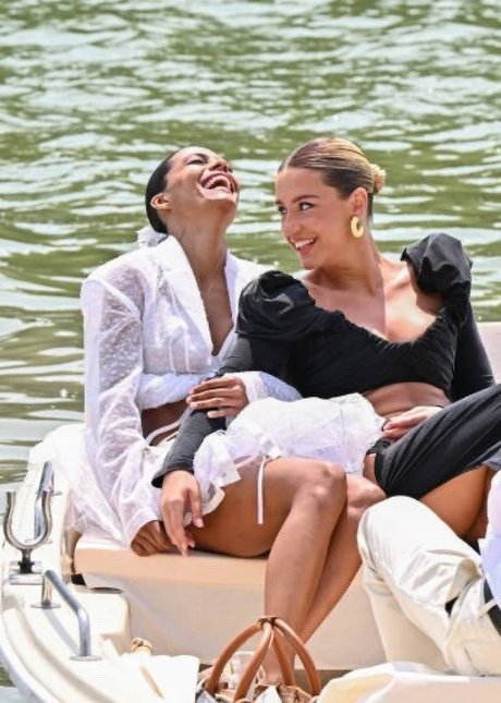 Adele Exarchopoulos model nice images