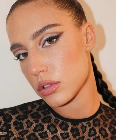 Adele Exarchopoulos erotic actress pictures