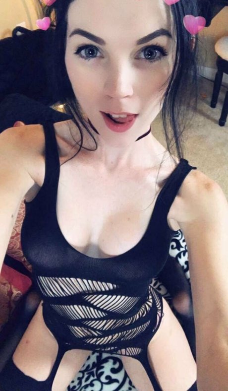 Sexybeth1248 erotic star picture