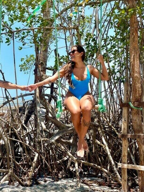 Caroline Veronica star best photo