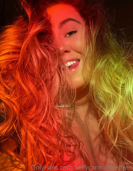 kellycarmichaelfree hot actress picture