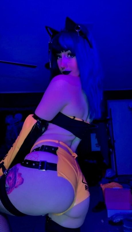 pixiemstyfree model beautiful photo