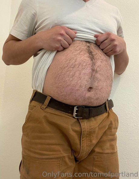 tomofportland model naked pics