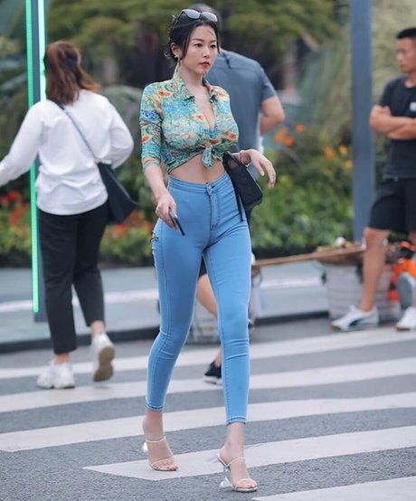 Echo Yue pornstar hd galleries