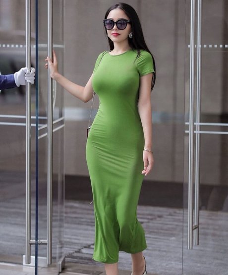 Echo Yue star beautiful img