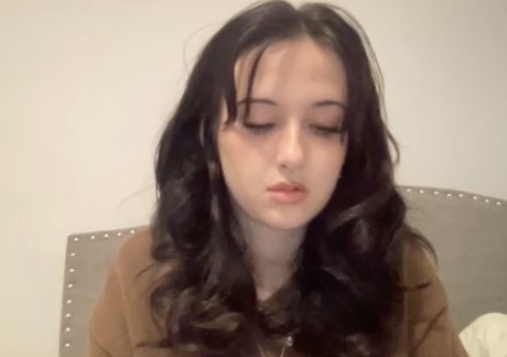 Rebecca Ryder adult model img