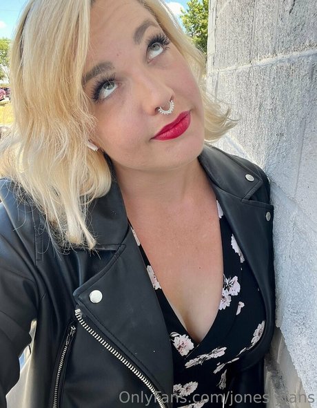 joneslyfans free model img