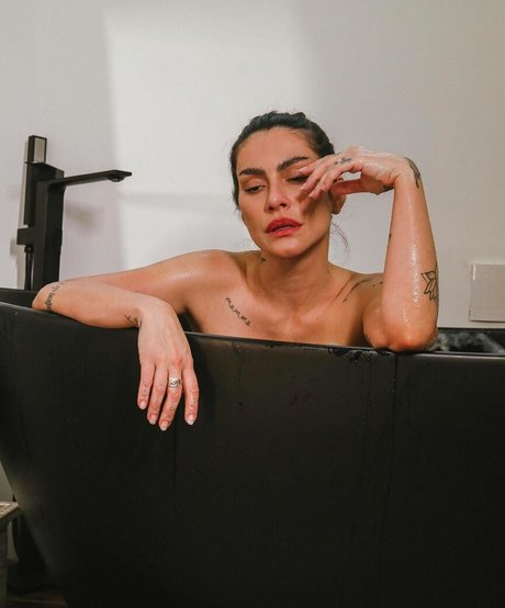 Cleo Pires free star img