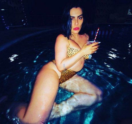 Cleo Pires nice actress image