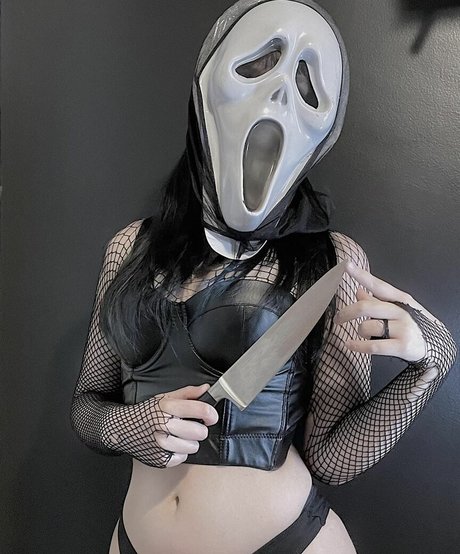 scaringthehoez beautiful actress pic