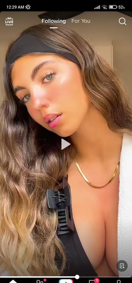 Ela Be eri hot actress gallery