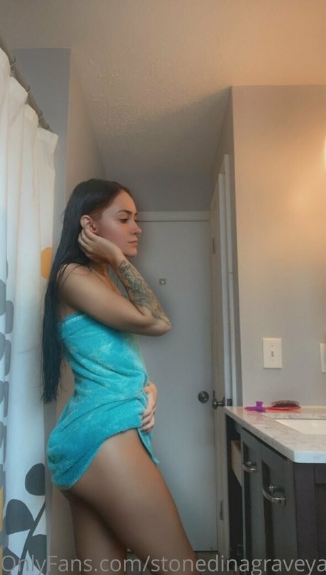 stonedinagraveyard sex actress pics