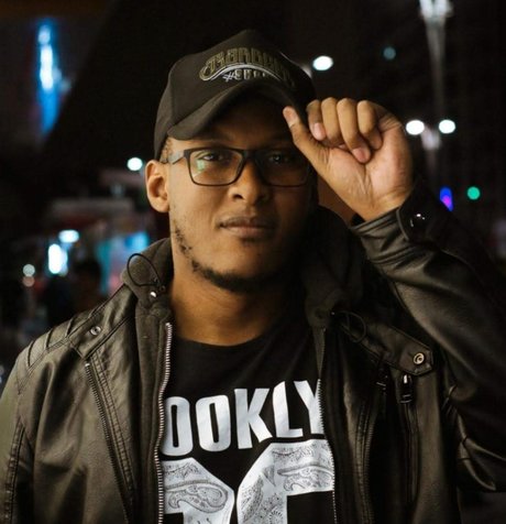 Flavius Rhade sexy star photo