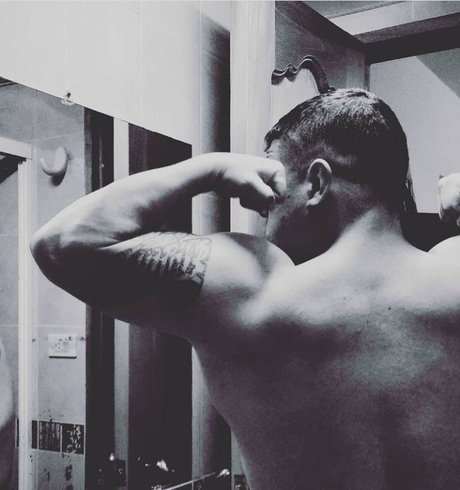 Leonardo ochoa rojas model nude pic