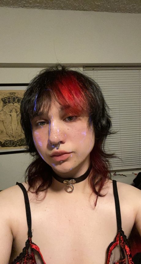 _LUXEFER catboy slave_ model top photo