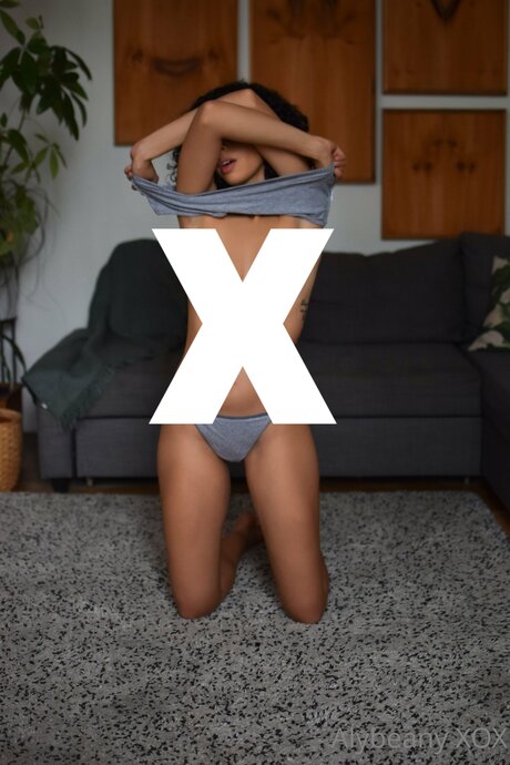 Aly Beany top model image