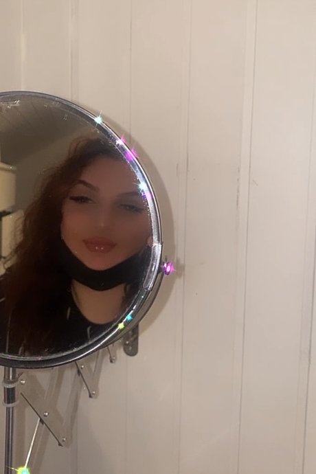 Goddess celine nude model gallery