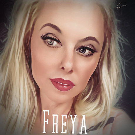 Freya Little model exclusive img
