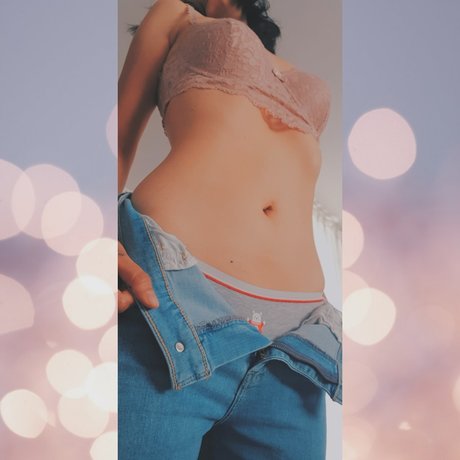 Luna White pretty pornstar pictures