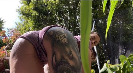 Knotty Peach pornstar xxx galleries