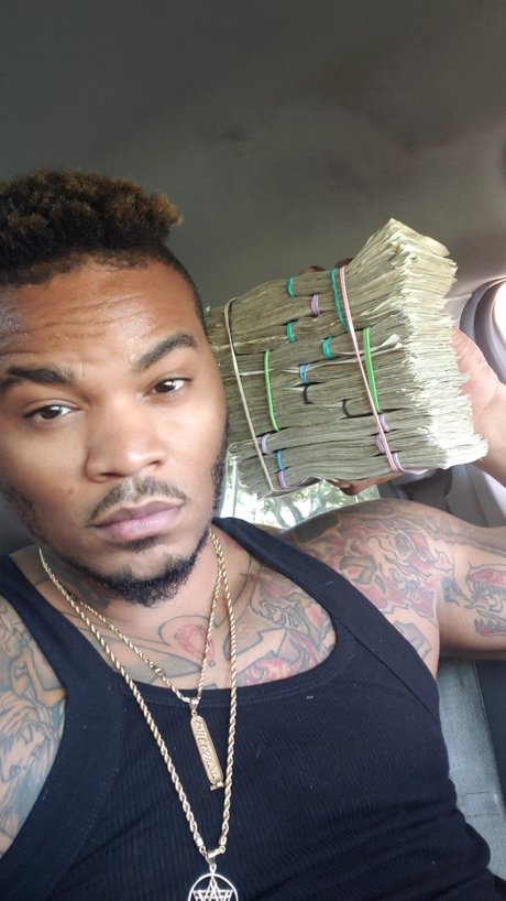 KOBRA HOLLIWOODZ nude model picture