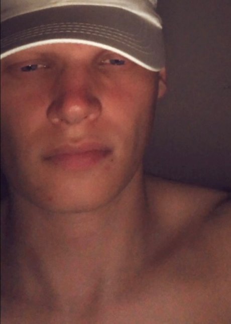 Chris Daniels naked actress photos