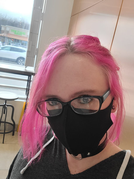 Kyaria nudes model images