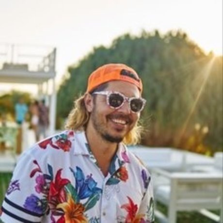 Max Vangeli best actress gallery