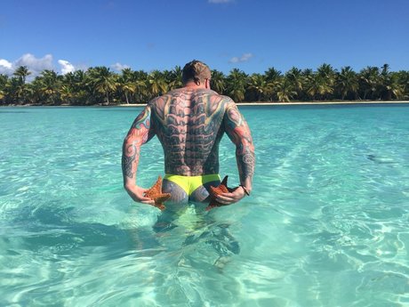 sashashpakofficial pornstar hot images