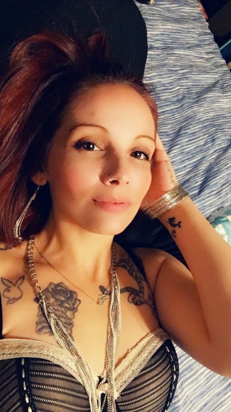 Jello hot model images