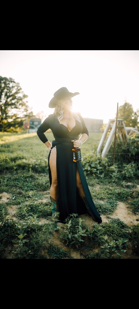 Sassi618 adult star pic