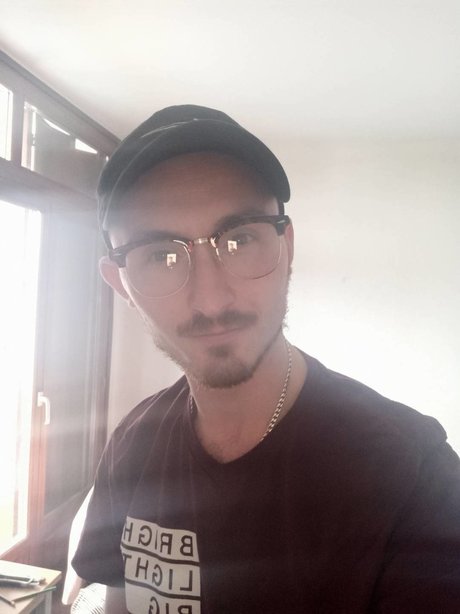 Simon Toulouse model sex pictures