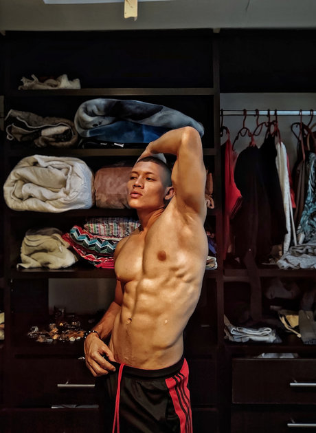 Jhonatan Rengifo xxx model photos