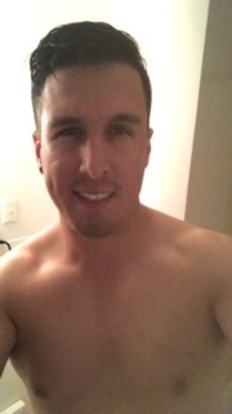 Charlie Agyva naked actress pics