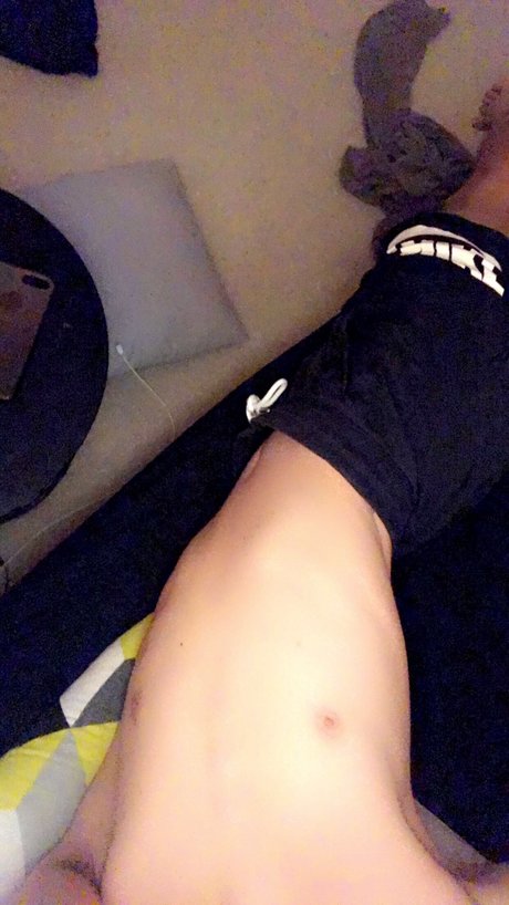 Brad Collins free model pictures