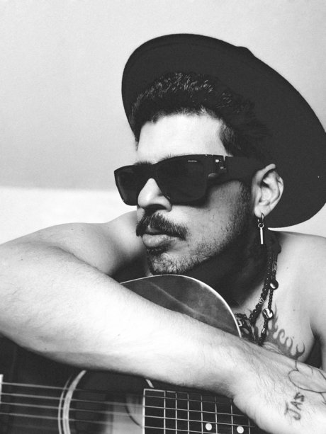 Mr bellakeu model adult pictures