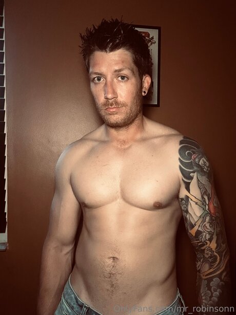 Mr Robinson nudes model img