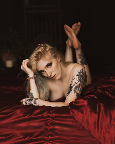 Luna Skye_ top star image