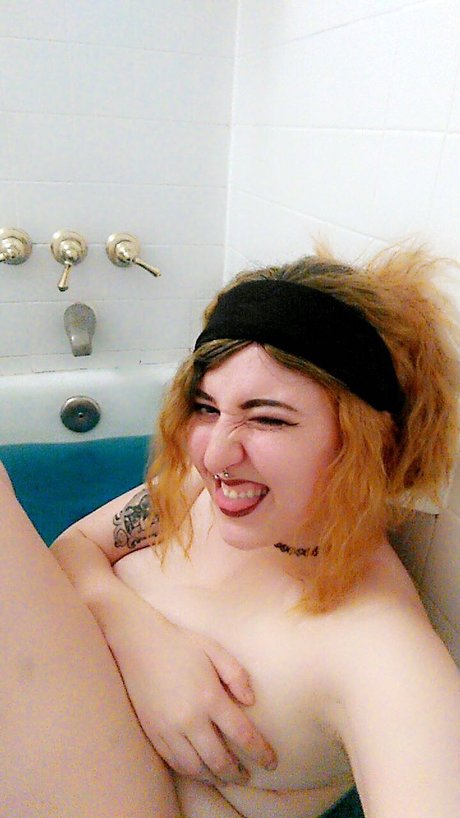 Moxie McKaye model free image