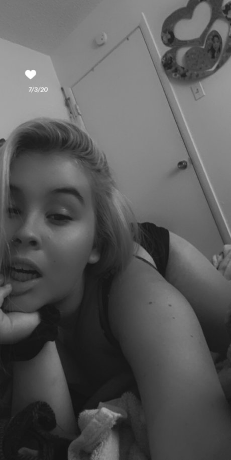 Kayy dubb porn model img