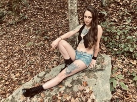 MizzMorrigana model erotic pictures