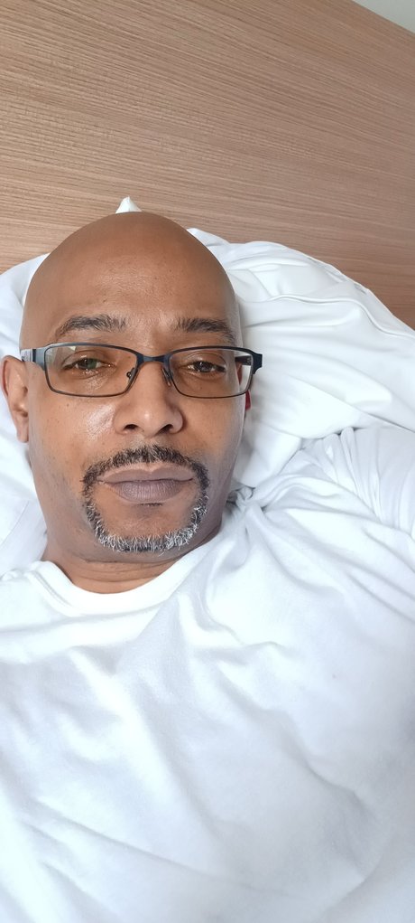 Supreme Johnson pretty model image