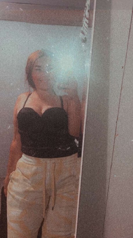 Samanthaxoxoxo model exclusive pic