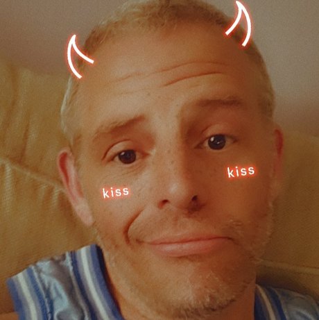 YoursTruly star best photos