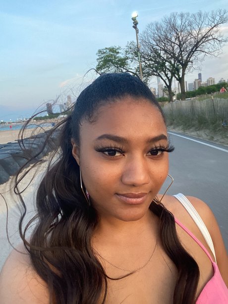 Goddess Avie Marcs_ exclusive actress image