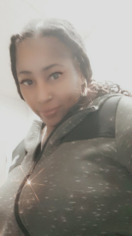 Nina Woods pornstar nude gallery