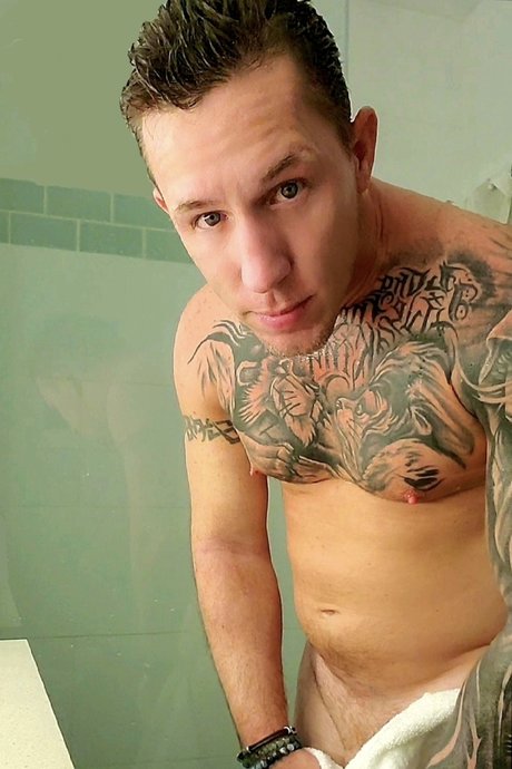 Nico Minag_ star adult photos