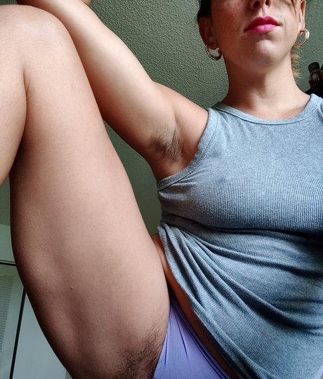 Uvanextdoor erotic model img